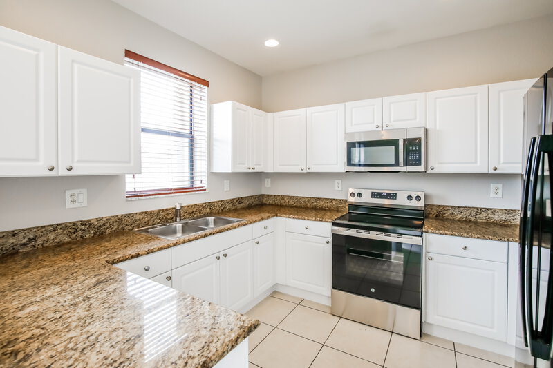 3,190/Mo, 11232 Sw 238 St Homestead, FL 33032 Kitchen View