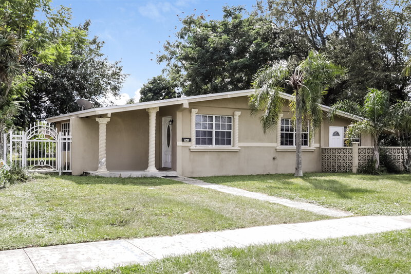 3,115/Mo, 840 NW 202nd St Miami Gardens, FL 33169 External View