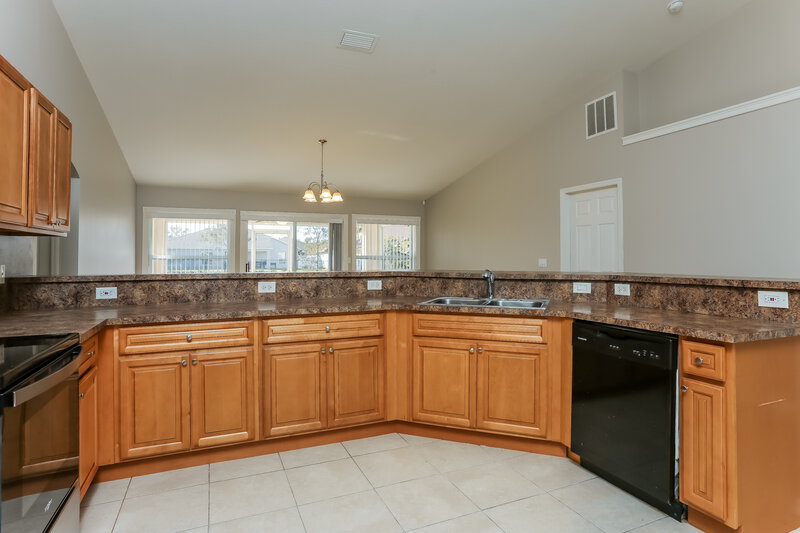 2,590/Mo, 658 SW Abraham Avenue Port Saint Lucie, FL 34953 Kitchen View 2