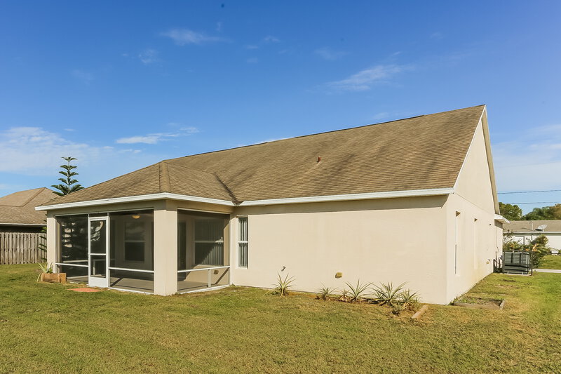 2,590/Mo, 658 SW Abraham Avenue Port Saint Lucie, FL 34953 Rear View