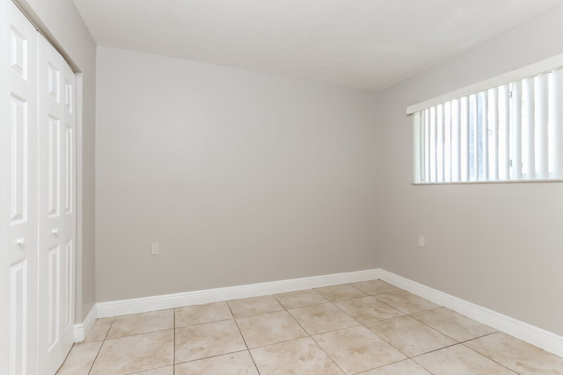 2,050/Mo, 948 Lake Victoria Drive Unit B West Palm Beach, FL 33411 Bedroom View 2