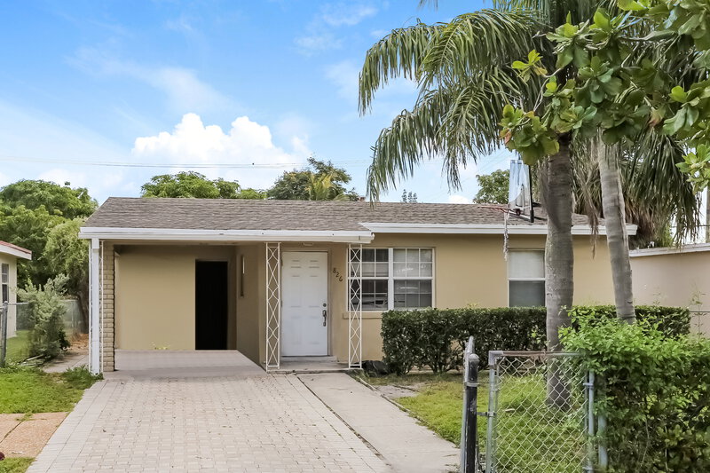 2,365/Mo, 826 S D St Lake Worth Beach, FL 33460 External View