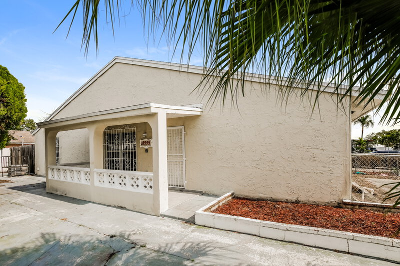 2,695/Mo, 18955 NW 45th Ave Miami Gardens, FL 33055 Misc View