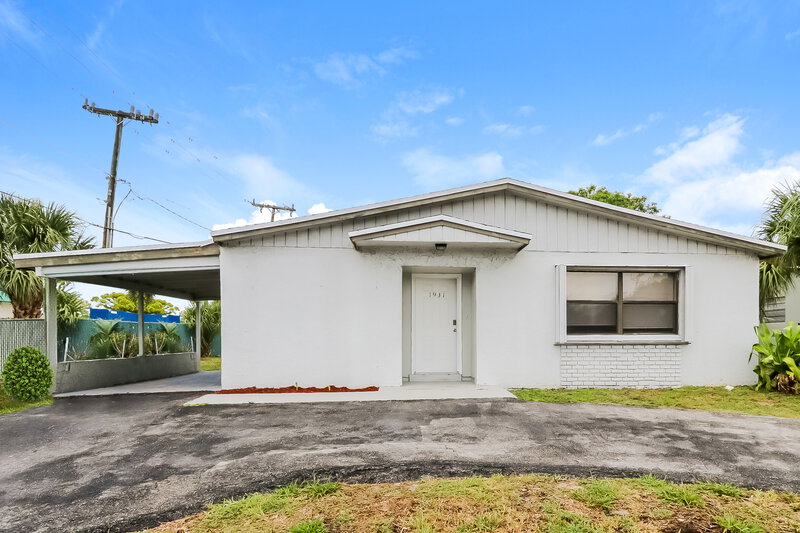 4,050/Mo, 1931 N Seacrest Boulevard Boynton Beach, FL 33435 External View