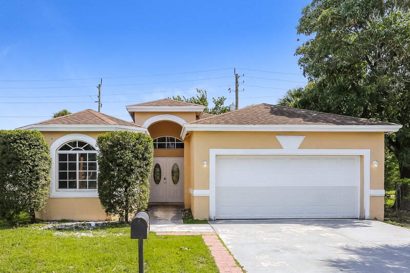 2,950/Mo, 2968 NW 6 CT Fort Lauderdale, FL 33311 External View