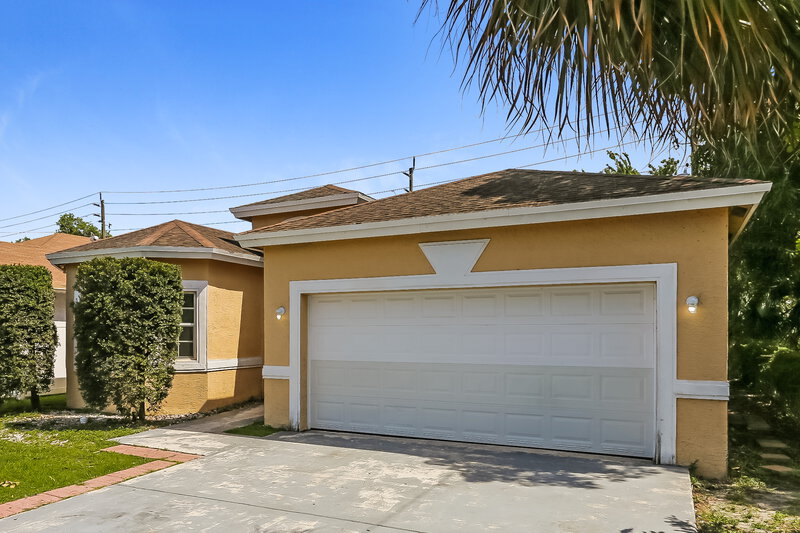 2,950/Mo, 2968 NW 6 CT Fort Lauderdale, FL 33311 Front View