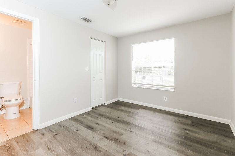 2,600/Mo, 5812 Gramercy Drive West Palm Beach, FL 33407 Bedroom View 2