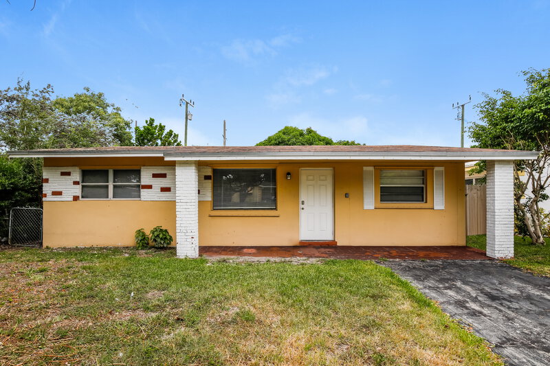 2,215/Mo, 3681 NE 15th Terrace Pompano Beach, FL 33064 External View