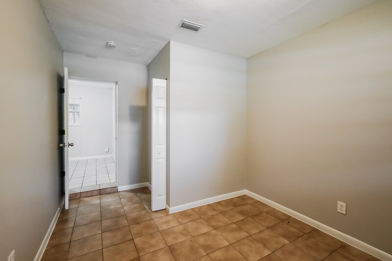 2,215/Mo, 3681 NE 15th Terrace Pompano Beach, FL 33064 Bedroom View