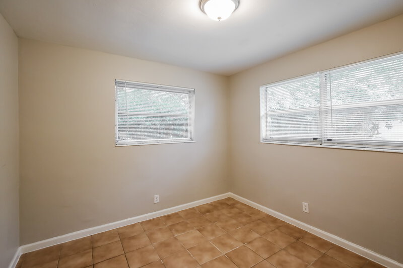 2,215/Mo, 3681 NE 15th Terrace Pompano Beach, FL 33064 Bedroom View 3