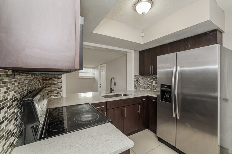 2,295/Mo, 1321 SW 21st Way Delray Beach, FL 33445 Kitchen View