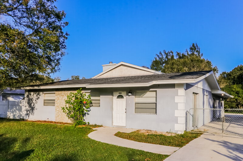 2,190/Mo, 3114 S 22nd Street Fort Pierce, FL 34982 Front View