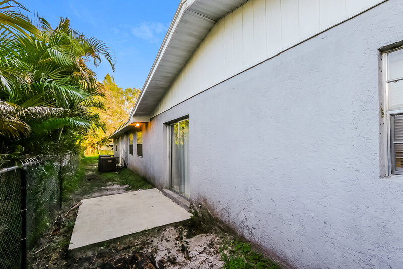 2,190/Mo, 3114 S 22nd Street Fort Pierce, FL 34982 Side View