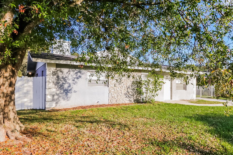 2,190/Mo, 3114 S 22nd Street Fort Pierce, FL 34982 Rear View