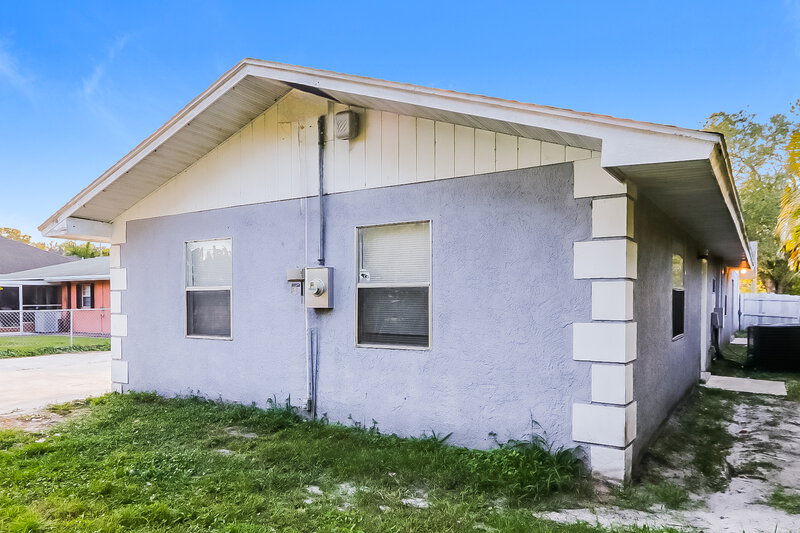 2,190/Mo, 3114 S 22nd Street Fort Pierce, FL 34982 Rear View 2