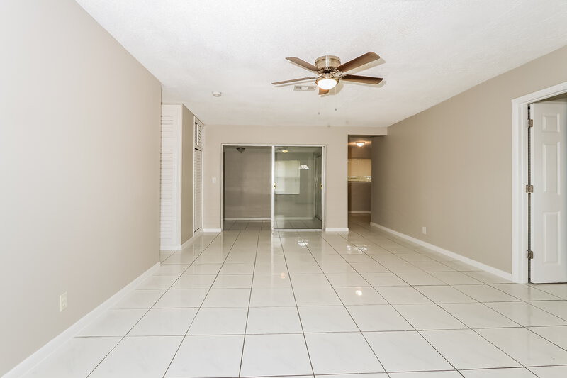 2,190/Mo, 4973 Elmhurst Road West Palm Beach, FL 33417 Misc View 12