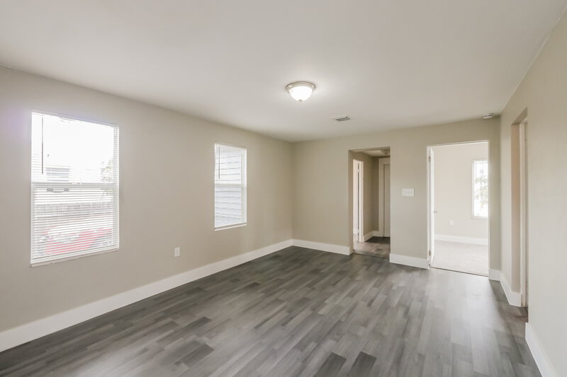 2,095/Mo, 1115 N Andrews Ave Fort Lauderdale, FL 33311 Living Room View 2