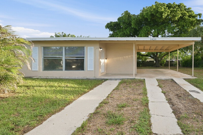 2,360/Mo, 1420 NE 40th Court Pompano Beach, FL 33064 External View