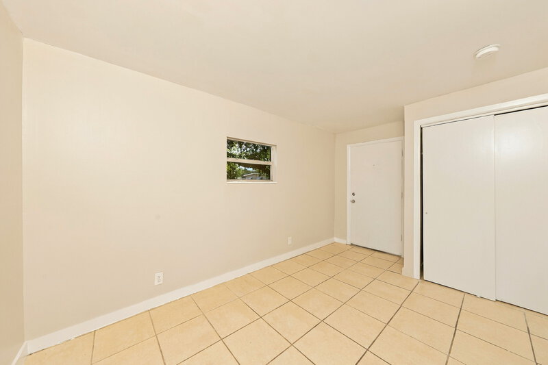 2,360/Mo, 1420 NE 40th Court Pompano Beach, FL 33064 Bedroom View 3