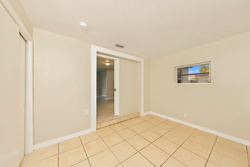 2,360/Mo, 1420 NE 40th Court Pompano Beach, FL 33064 Bedroom View 4