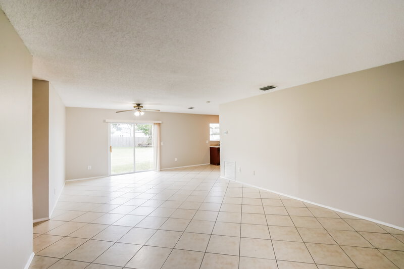 2,085/Mo, 2913 SE Ironton Avenue Port Saint Lucie, FL 34952 Living Room View 2