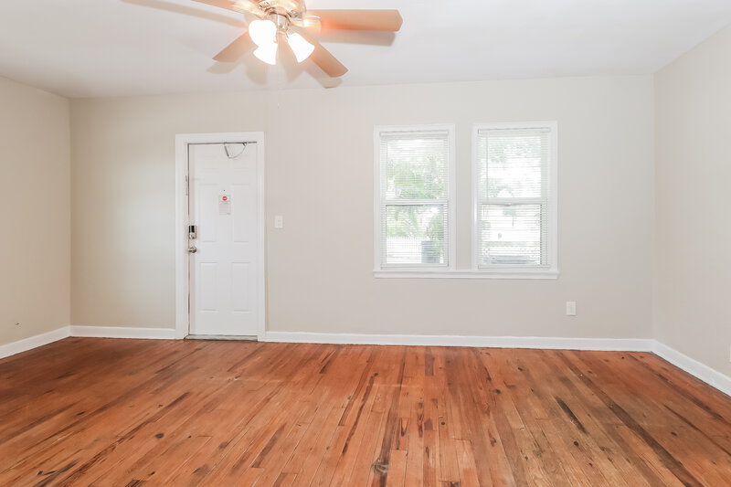 2,045/Mo, 532 S K Street Lake Worth Beach, FL 33460 Misc View 3