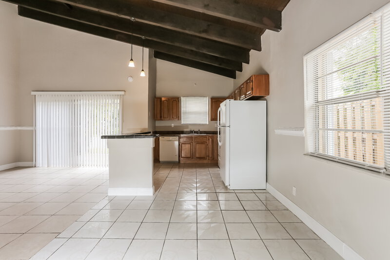 2,210/Mo, 626 SW 80th Terrace North Lauderdale, FL 33068 Dining Room View