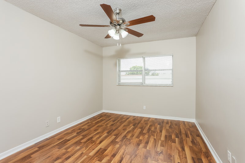 2,210/Mo, 626 SW 80th Terrace North Lauderdale, FL 33068 Bedroom View