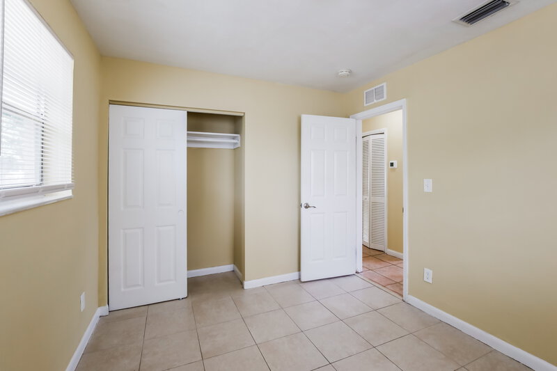 3,790/Mo, 18802 NW 42nd Court Miami Gardens, FL 33055 Bedroom View 3