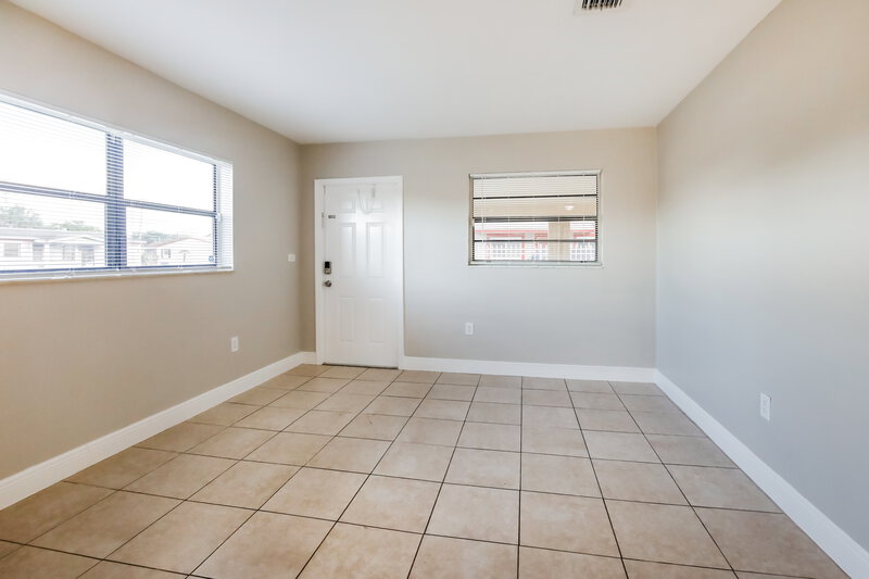 2,585/Mo, 20820 NW 31st Avenue Miami Gardens, FL 33056 Living Room View