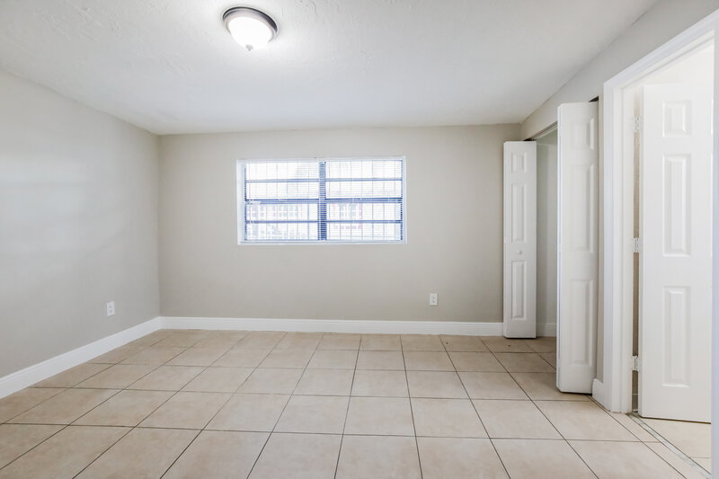 2,585/Mo, 20820 NW 31st Avenue Miami Gardens, FL 33056 Main Bedroom View