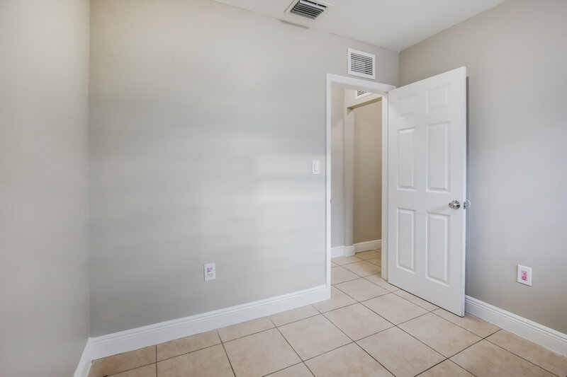 2,585/Mo, 20820 NW 31st Avenue Miami Gardens, FL 33056 Bedroom View
