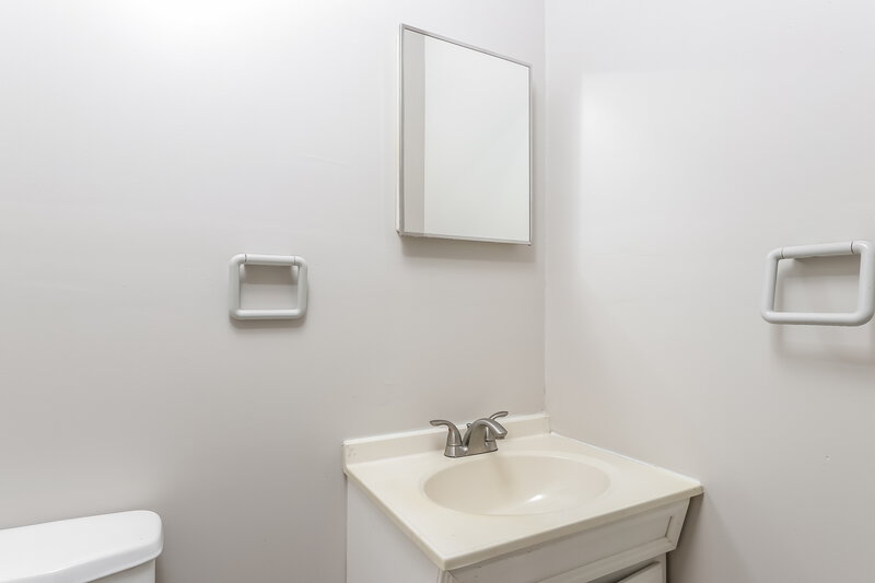 2,440/Mo, 849 W 5th Street Riviera Beach, FL 33404 Misc View 15