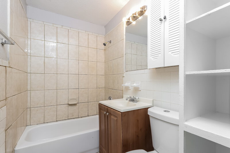 2,440/Mo, 849 W 5th Street Riviera Beach, FL 33404 Misc View 16