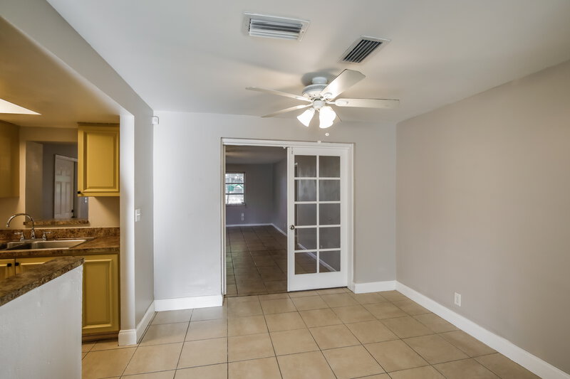 3,240/Mo, 1510 NW 33rd Terrace Lauderhill, FL 33311 Living Room View 4