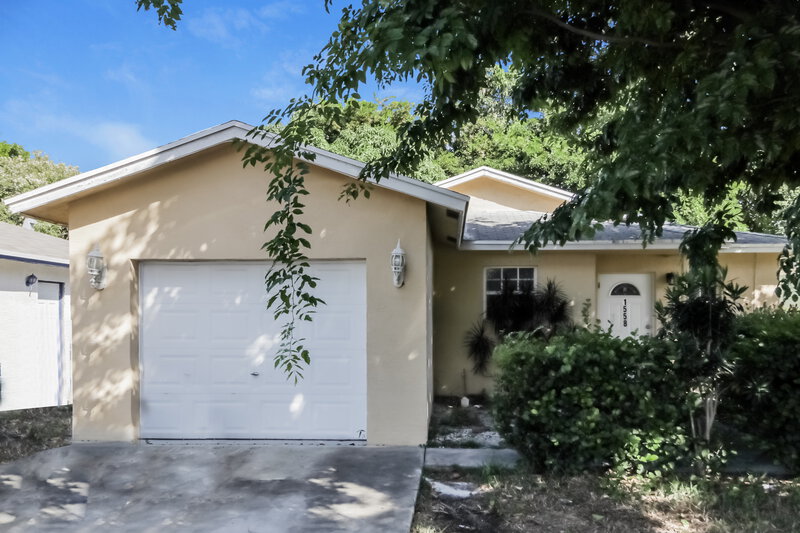 3,920/Mo, 1558 NW 7th Lane Pompano Beach, FL 33060 External View
