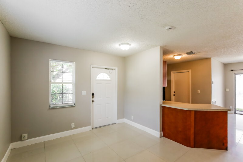 2,910/Mo, 1558 NW 7th Lane Pompano Beach, FL 33060 Living Room View