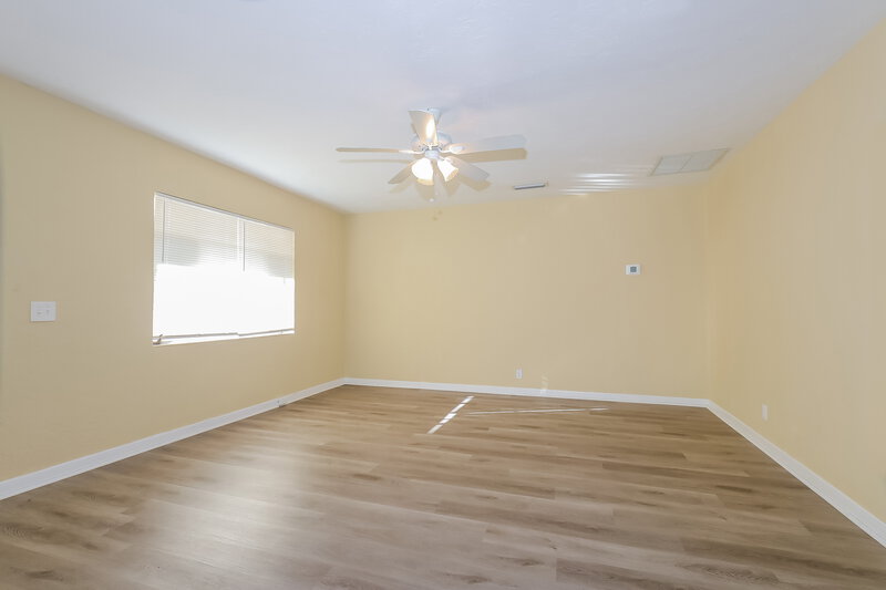 2,025/Mo, 722 N D Street Lake Worth Beach, FL 33460 Living Room View 2