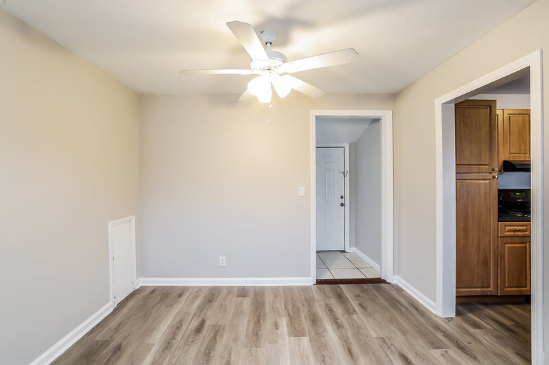 1,865/Mo, 195 E 28th Street Riviera Beach, FL 33404 Bedroom View