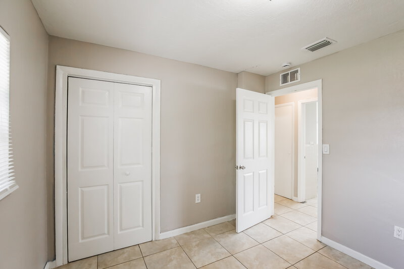 3,015/Mo, 2811 NW 211th Street Miami Gardens, FL 33056 Bedroom View 2