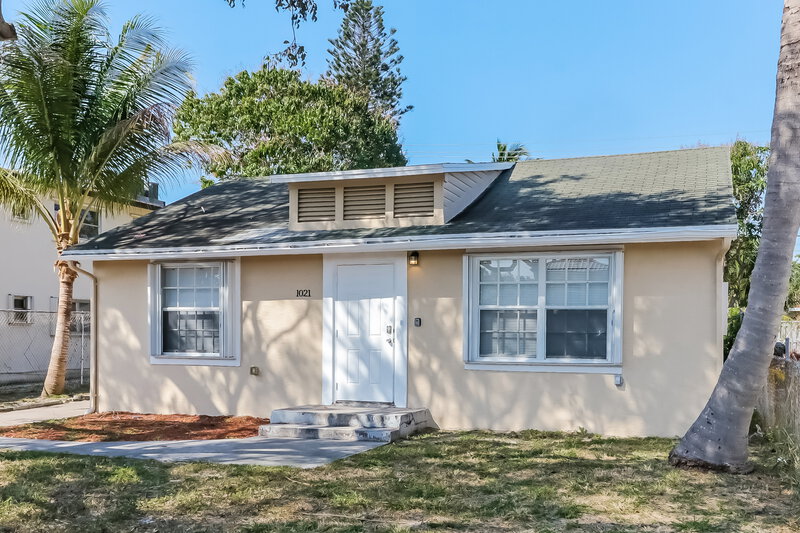 2,450/Mo, 1021 South L Street Lake Worth Beach, FL 33460 Misc View