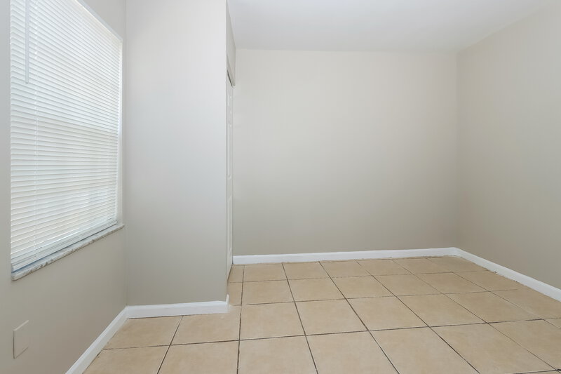 2,450/Mo, 1021 South L Street Lake Worth Beach, FL 33460 Misc View 11