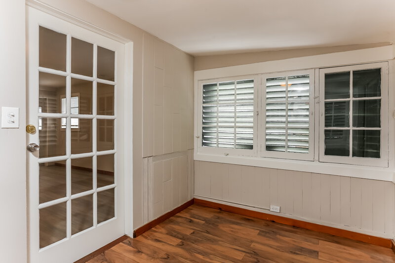 2,075/Mo, 224 S L Street Lake Worth Beach, FL 33460 Foyer View 2