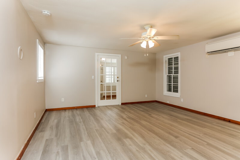 2,075/Mo, 224 S L Street Lake Worth Beach, FL 33460 Living Room View