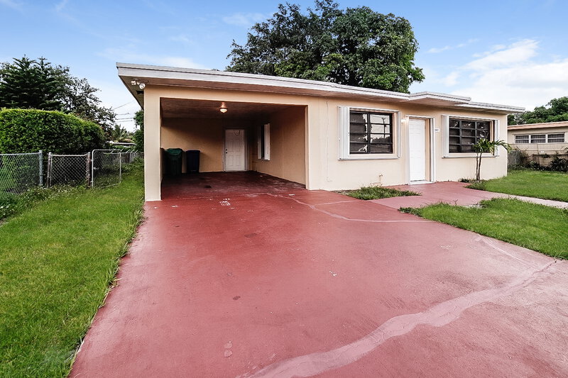 3,165/Mo, 16401 NW 21 Avenue Miami Gardens, FL 33054 Front View