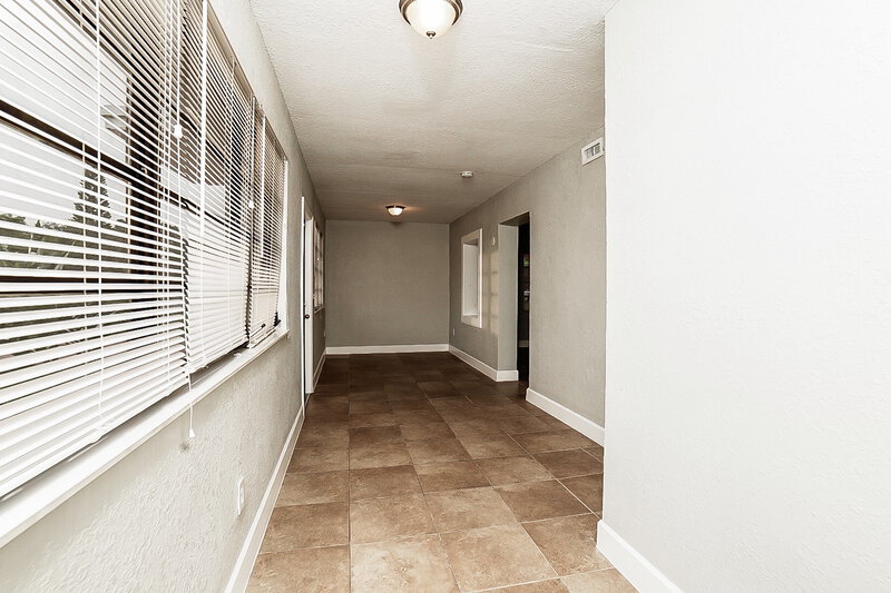 3,165/Mo, 16401 NW 21 Avenue Miami Gardens, FL 33054 Living Room View