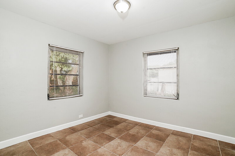 3,165/Mo, 16401 NW 21 Avenue Miami Gardens, FL 33054 Bedroom View