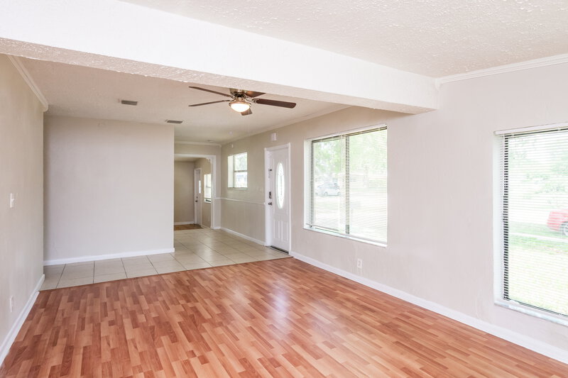 2,765/Mo, 3880 Jackson Boulevard Fort Lauderdale, FL 33312 Living Room View 4