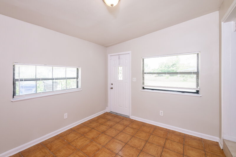 2,765/Mo, 3880 Jackson Boulevard Fort Lauderdale, FL 33312 Office View 2