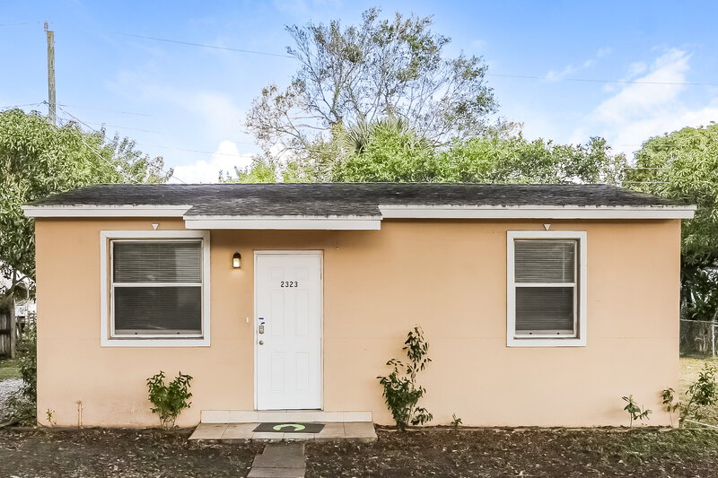 1,870/Mo, 2323 NW 12th Court Fort Lauderdale, FL 33311 External View